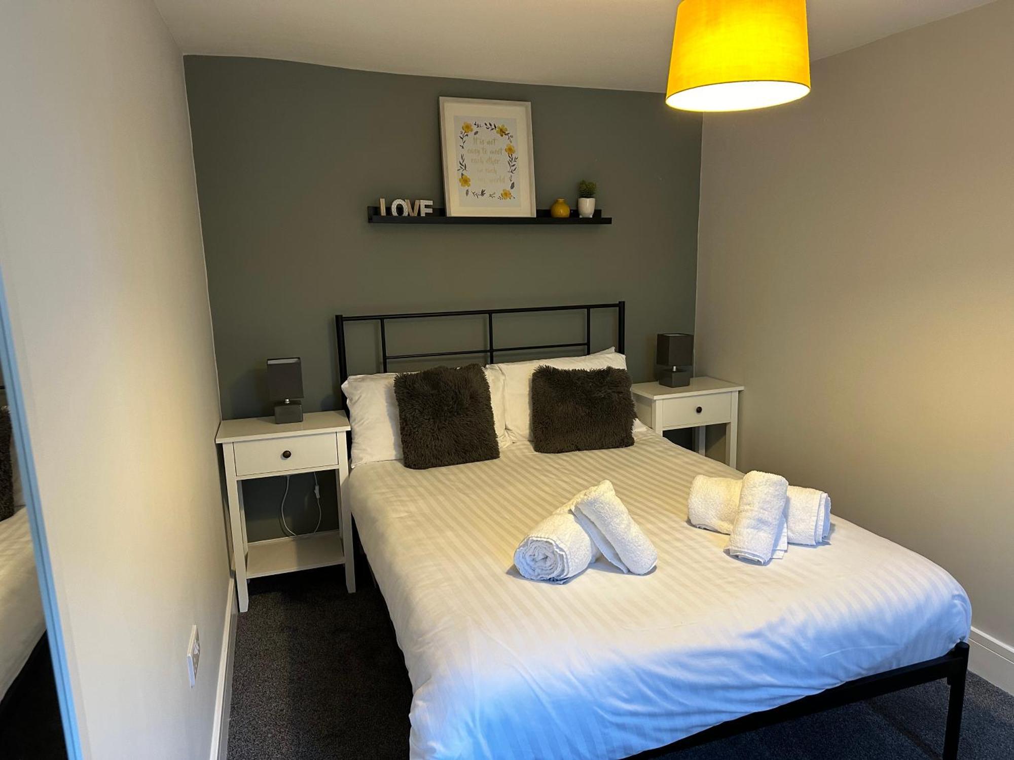 Maple House - 2 Bedroom House With Free Parking In Town By Shortstays4U King's Lynn Exterior foto